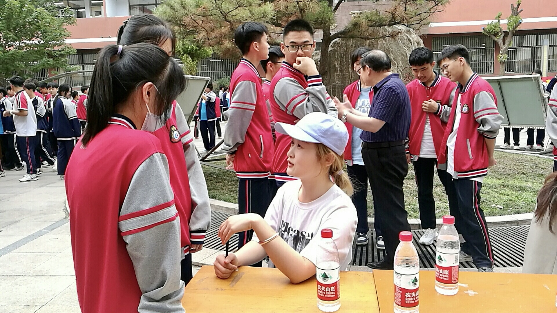 мȤϣʦͬ˼ͬ֡оٰ조5.25ѧڻ